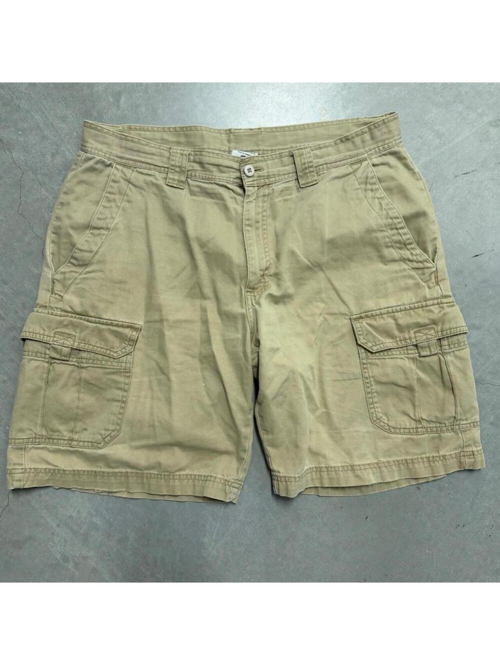 Y2K Baggy Columbia Men's Tan Cargo Shorts Sized Waist 36